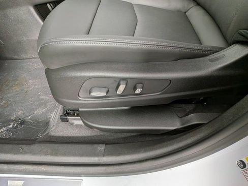 New 2025 Cadillac XT6 Sport image 18