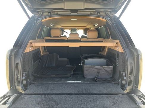Used 2026 Land Rover Range Rover Long Wheelbase SE AWD/4WD image 21