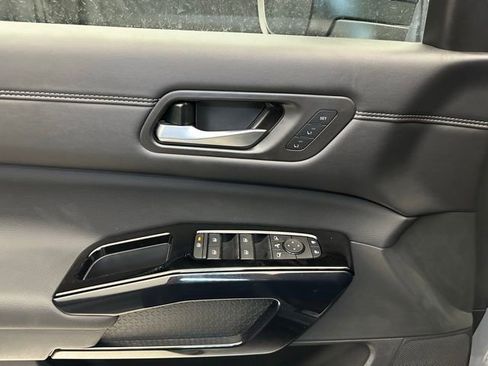 New 2026 Nissan Pathfinder Platinum AWD/4WD image 21