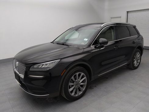 Used 2022 Lincoln Corsair AWD w/ Premium Package image 2