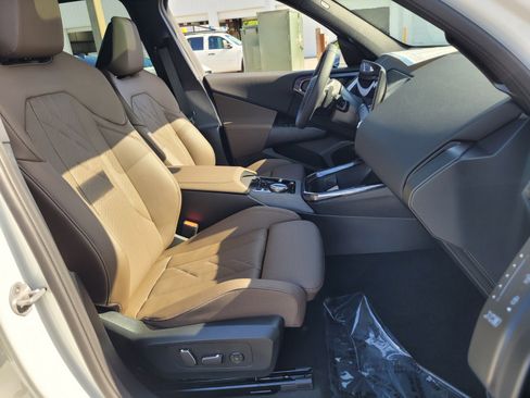 Used 2025 BMW X3 xDrive30i w/ Convenience Package image 17