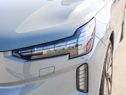 New 2025 Volvo EX90 Ultra image 11