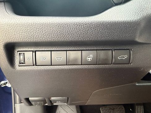 New 2025 Toyota RAV4 XLE image 19