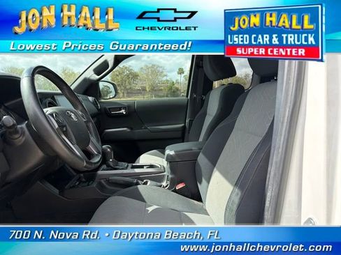 Used 2022 Toyota Tacoma TRD Sport w/ TRD Premium Sport Package image 17