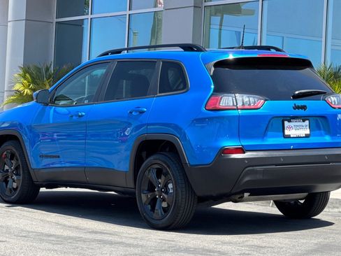 Used 2021 Jeep Cherokee Latitude Plus FWD image 7