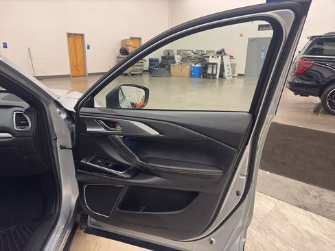 Used 2022 MAZDA CX-9 Grand Touring image 17