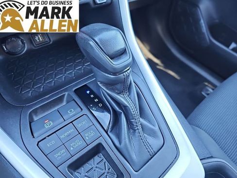 Used 2024 Toyota RAV4 LE image 15