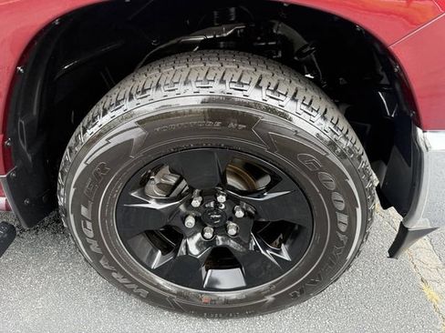 Used 2024 RAM 1500 Big Horn RWD image 40