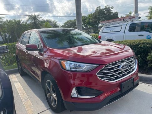 Used 2020 Ford Edge SEL w/ Cold Weather Package AWD/4WD image 3