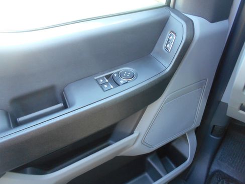 Used 2024 Ford F550 4x4 Regular Cab Super Duty image 6