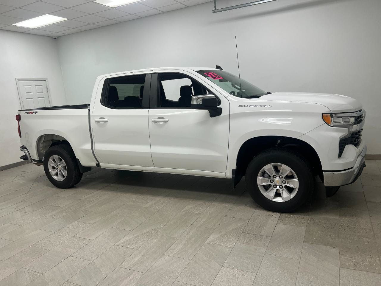 Used 2026 Chevrolet Silverado 1500 LT AWD/4WD image 15