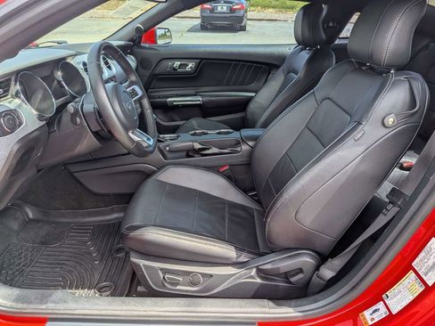 Used 2015 Ford Mustang GT Premium RWD image 19