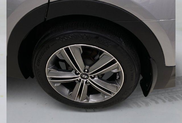 Used 2014 Hyundai Santa Fe GLS AWD/4WD image 19
