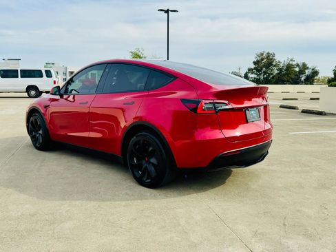 Used 2023 Tesla Model Y Long Range image 7