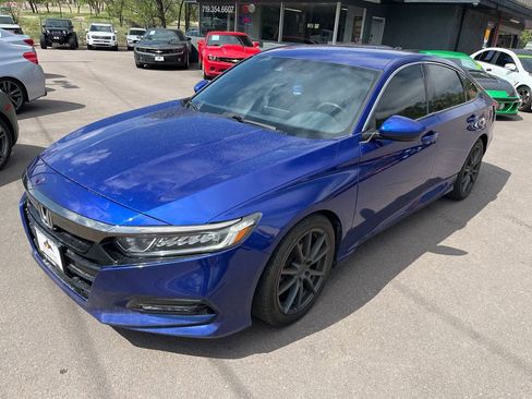 Used 2019 Honda Accord Sport image 3