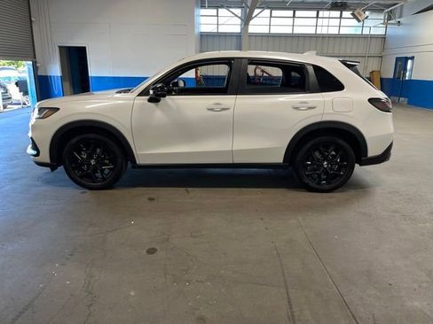 Used 2025 Honda HR-V Sport image 6
