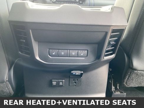 Used 2024 Toyota Tundra Platinum image 26