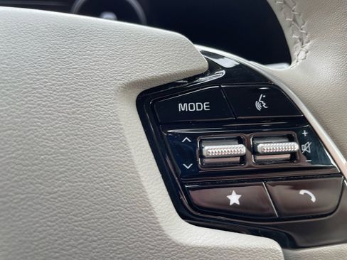 Used 2023 Kia Niro Wave w/ Wave Preserve Package image 12