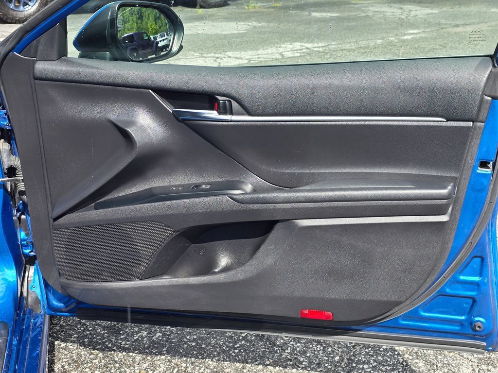 Used 2020 Toyota Camry SE FWD image 46