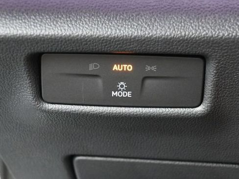 Used 2025 Volkswagen Tiguan SE R-Line AWD/4WD image 15