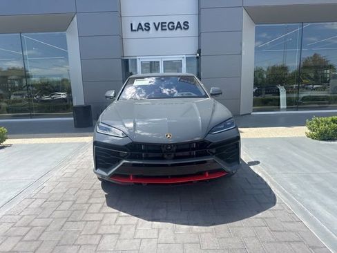 Used 2025 Lamborghini Urus SE AWD/4WD image 2