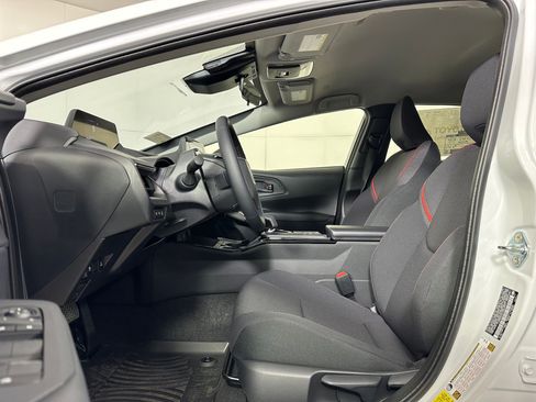 New 2026 Toyota Prius SE image 4