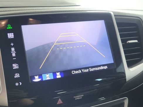 Used 2016 Honda Pilot Touring image 19