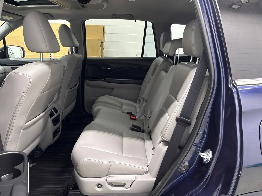 Used 2022 Honda Pilot Touring image 29