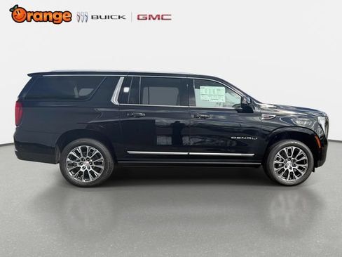 New 2026 GMC Yukon XL Denali w/ Sun & Power Step Package AWD/4WD image 2