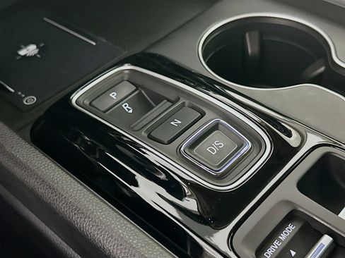 Used 2025 Honda Pilot EX-L image 24