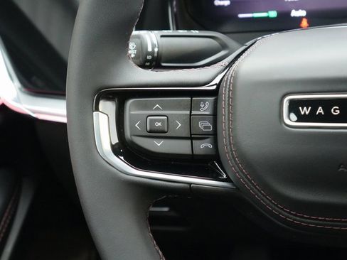 Used 2025 Jeep Wagoneer S Launch Edition image 18