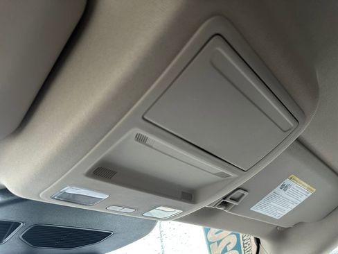 Used 2020 Ford Escape SE image 18