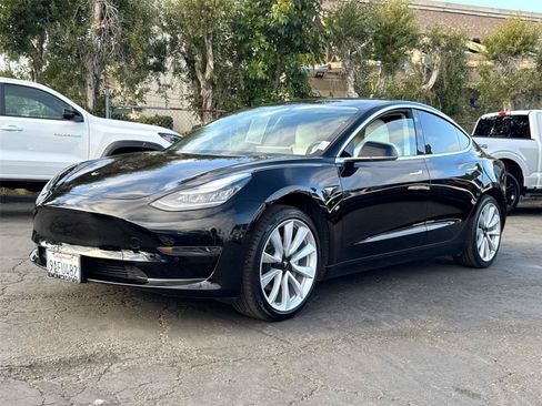 Used 2020 Tesla Model 3 Standard Range RWD image 5