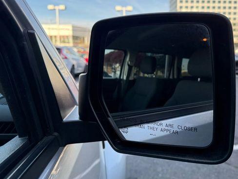 Used 2011 Dodge Nitro SXT image 39