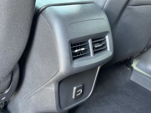 Used 2020 Chevrolet Equinox LT image 26