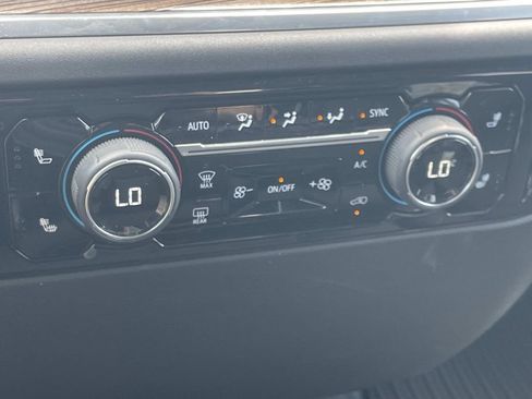 Used 2024 Chevrolet Silverado 1500 LT AWD/4WD image 17