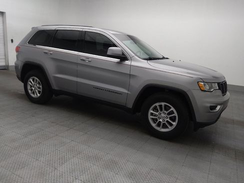Used 2019 Jeep Grand Cherokee Laredo image 11