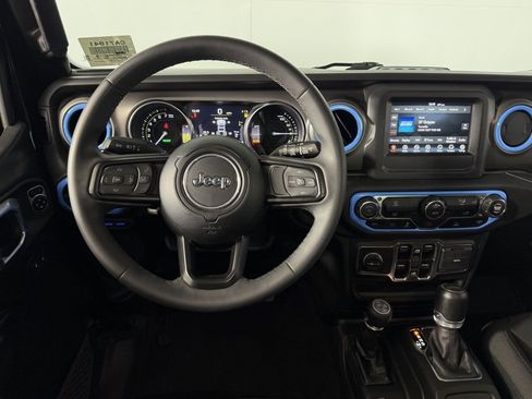 Certified 2023 Jeep Wrangler Unlimited image 13