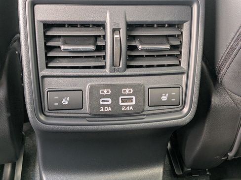 Used 2026 Subaru Outback Touring AWD/4WD image 16