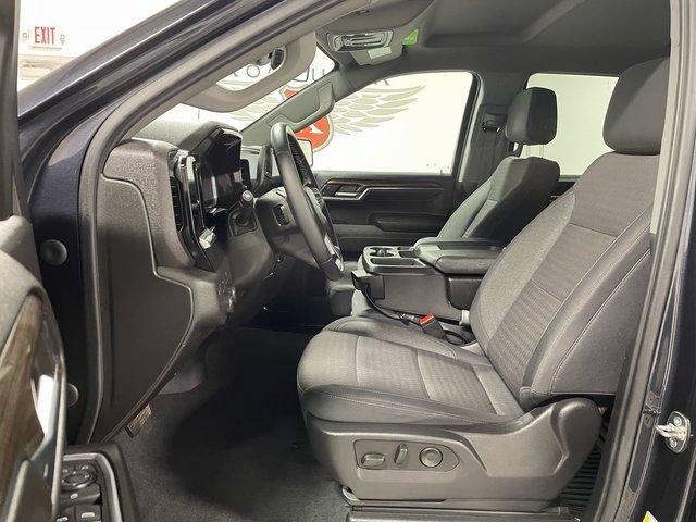 Used 2024 Chevrolet Silverado 1500 LT AWD/4WD image 11