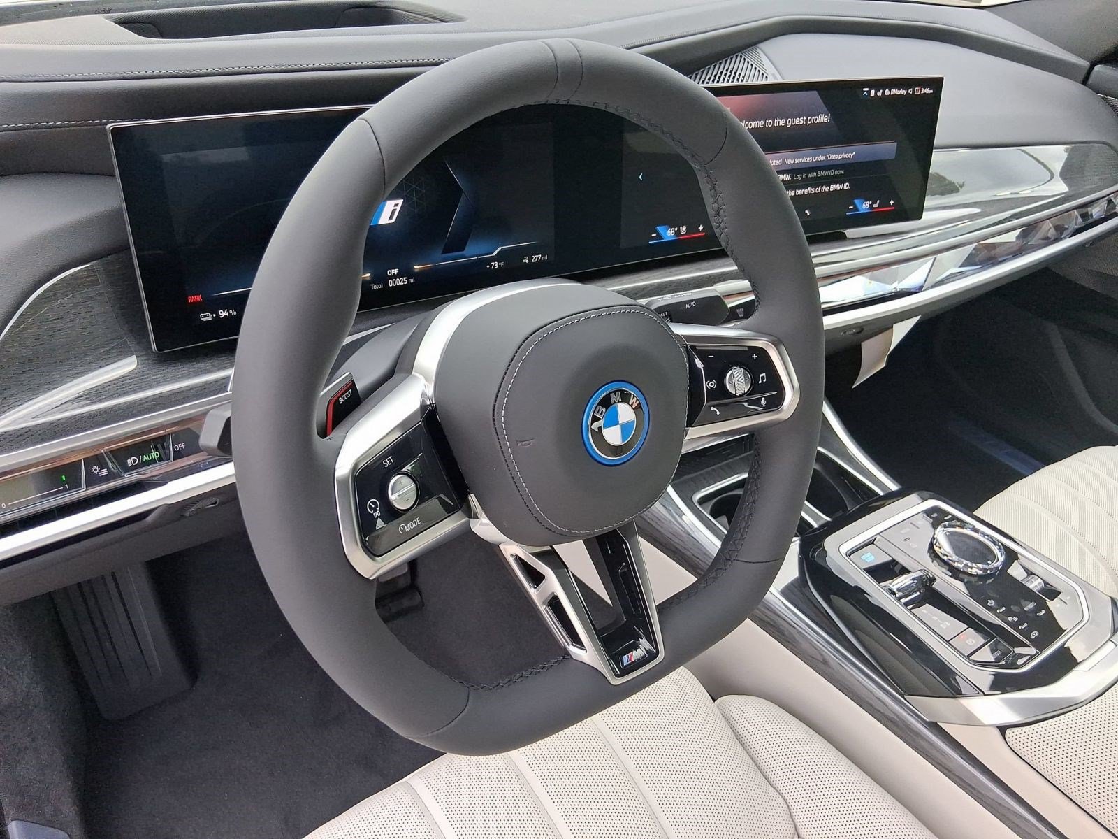Used 2026 BMW i7 eDrive50 w/ M Sport Package RWD image 4