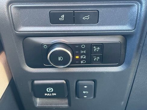 Used 2024 Ford Expedition Max Limited image 17