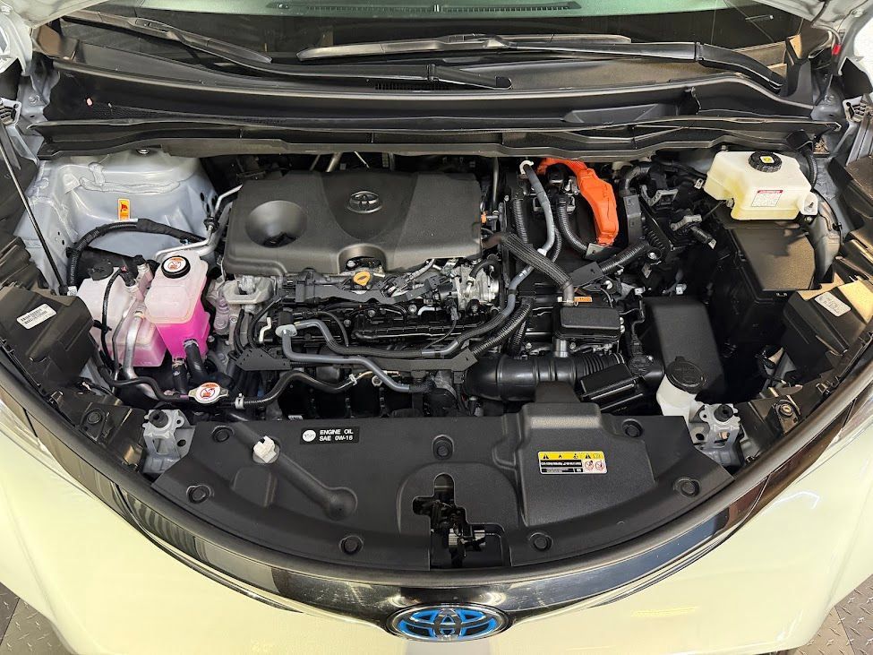 Used 2025 Toyota Sienna XSE AWD/4WD image 30