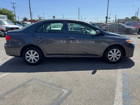 Used 2012 Toyota Corolla L image 8