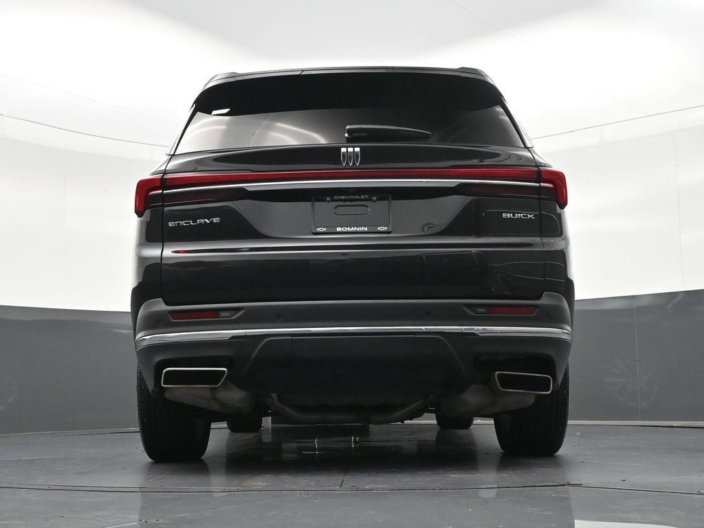 Used 2025 Buick Enclave Preferred w/ Power Package FWD image 26