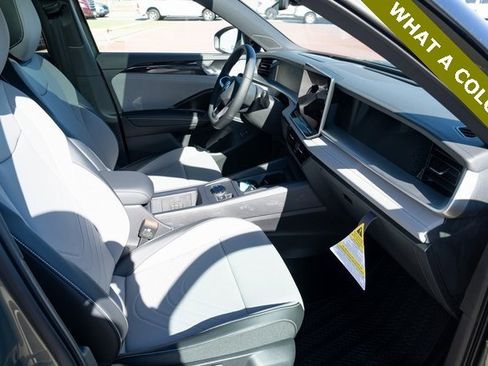 New 2026 Volkswagen Tiguan SE R-Line image 41