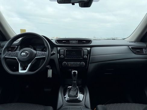 Used 2020 Nissan Rogue S image 19