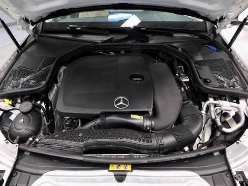 Used 2021 Mercedes-Benz C 300 4MATIC Sedan image 17