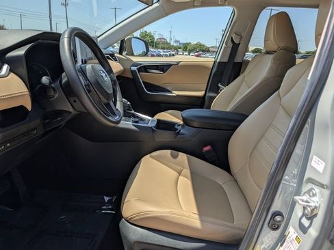 Used 2023 Toyota RAV4 XLE Premium AWD/4WD image 26