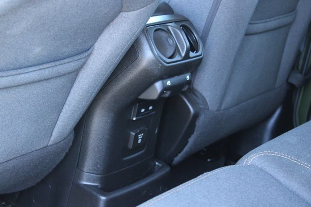Used 2024 Jeep Wrangler Unlimited Sahara AWD/4WD image 36